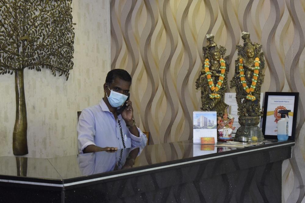 Hotel Sumith Palace Puducherry Buitenkant foto