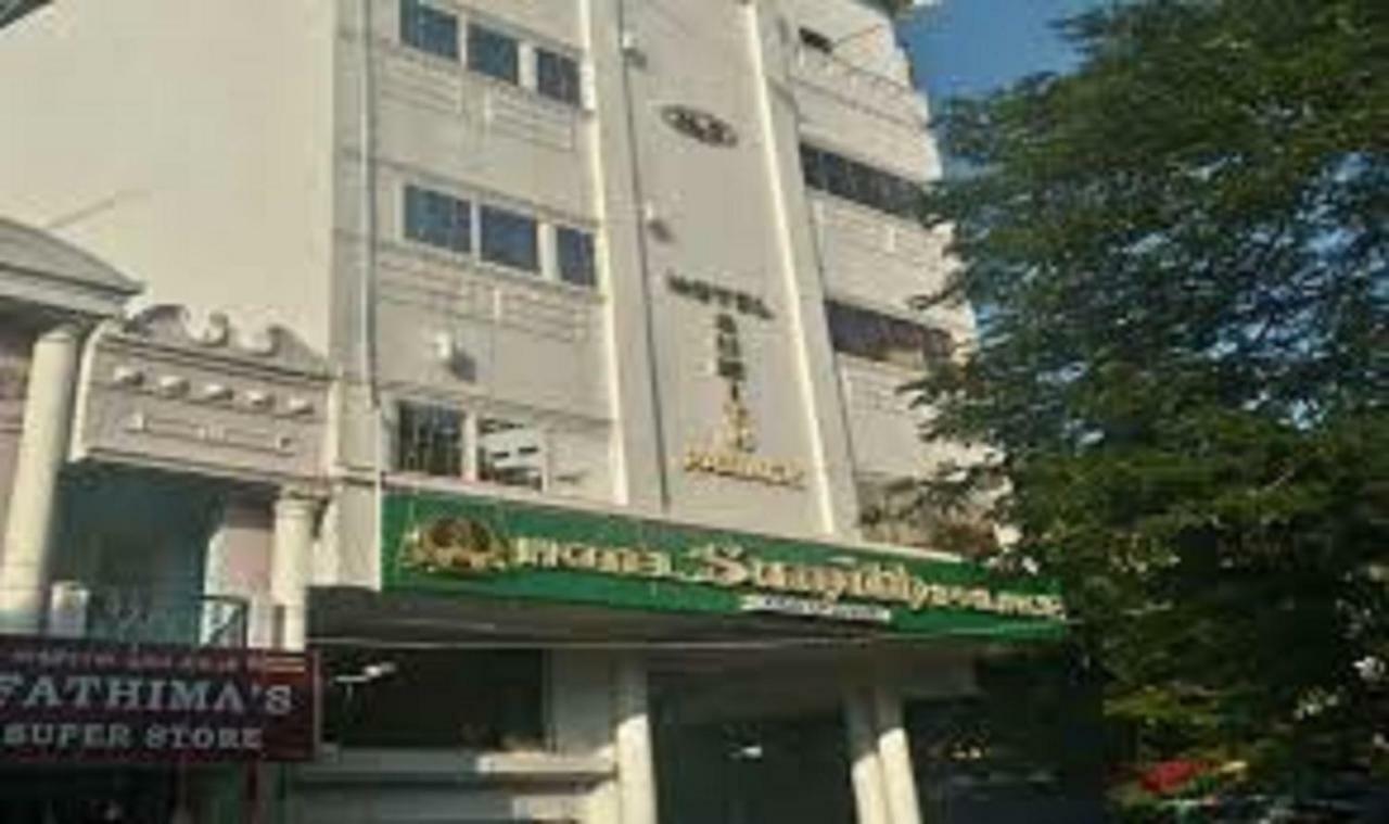 Hotel Sumith Palace Puducherry Buitenkant foto